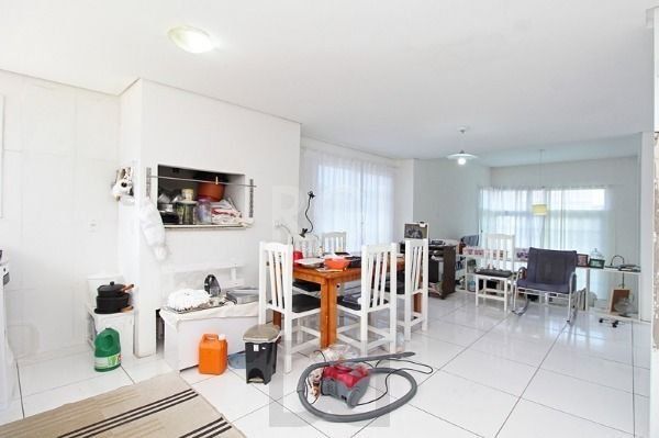Casa em Porto Alegre, no bairro Aberta dos Morros, com 3 dormitório(s), e 3 banheiros, à venda. — foto 13