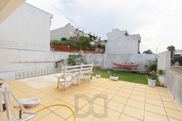 Casa em Porto Alegre, no bairro Aberta dos Morros, com 3 dormitório(s), e 3 banheiros, à venda. — foto 32