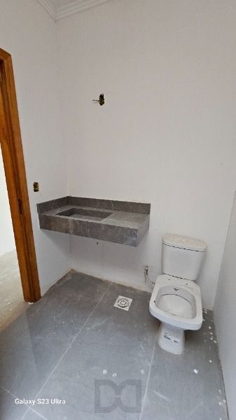 Casa em Porto Alegre, no bairro Ipanema, com 3 dormitório(s), e 3 banheiros, à venda. — foto 17