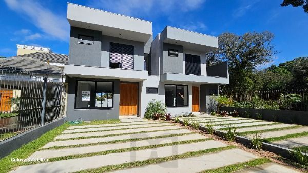 Casa em Porto Alegre, no bairro Ipanema, com 3 dormitório(s), e 3 banheiros, à venda. — foto 1
