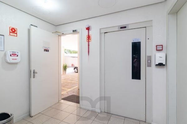 Apartamento com 2 quartos e 84m² no bairro Santo Antônio em Porto Alegre — foto 18