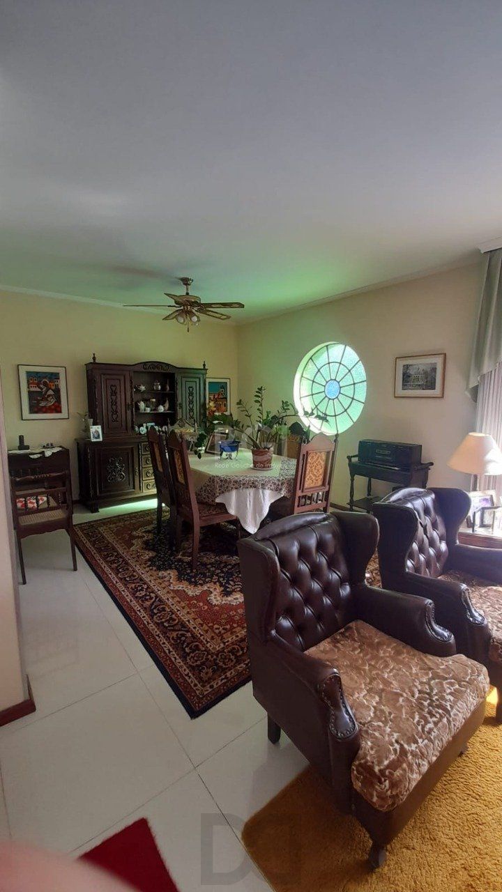 Casa para Venda - 250m², 3 dormitórios, sendo 1 suites, 3 vagas - Chácara das Pedras — foto 30