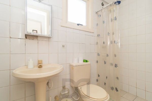 Apartamento com 2 quartos e 84m² no bairro Santo Antônio em Porto Alegre — foto 16