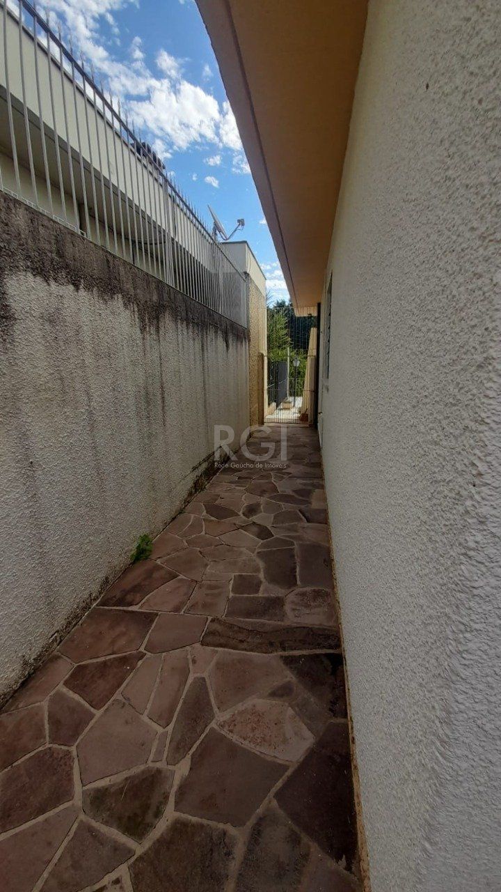 Casa para Venda - 250m², 3 dormitórios, sendo 1 suites, 3 vagas - Chácara das Pedras — foto 43