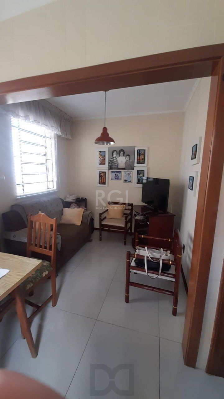 Casa para Venda - 250m², 3 dormitórios, sendo 1 suites, 3 vagas - Chácara das Pedras — foto 15