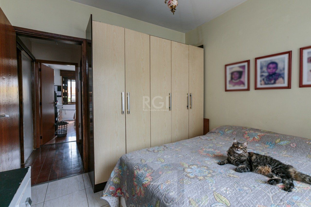 Apartamento amplo de 2 dormitórios com vaga no bairro Partenon em Porto Alegre — foto 21