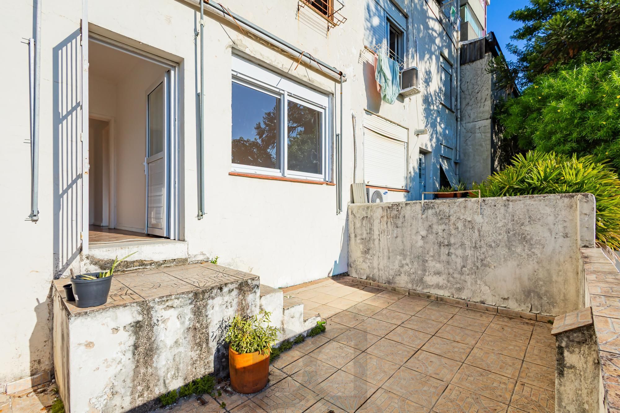 Apartamento de 2 Quartos com pátio no bairro Petrópolis — foto 10