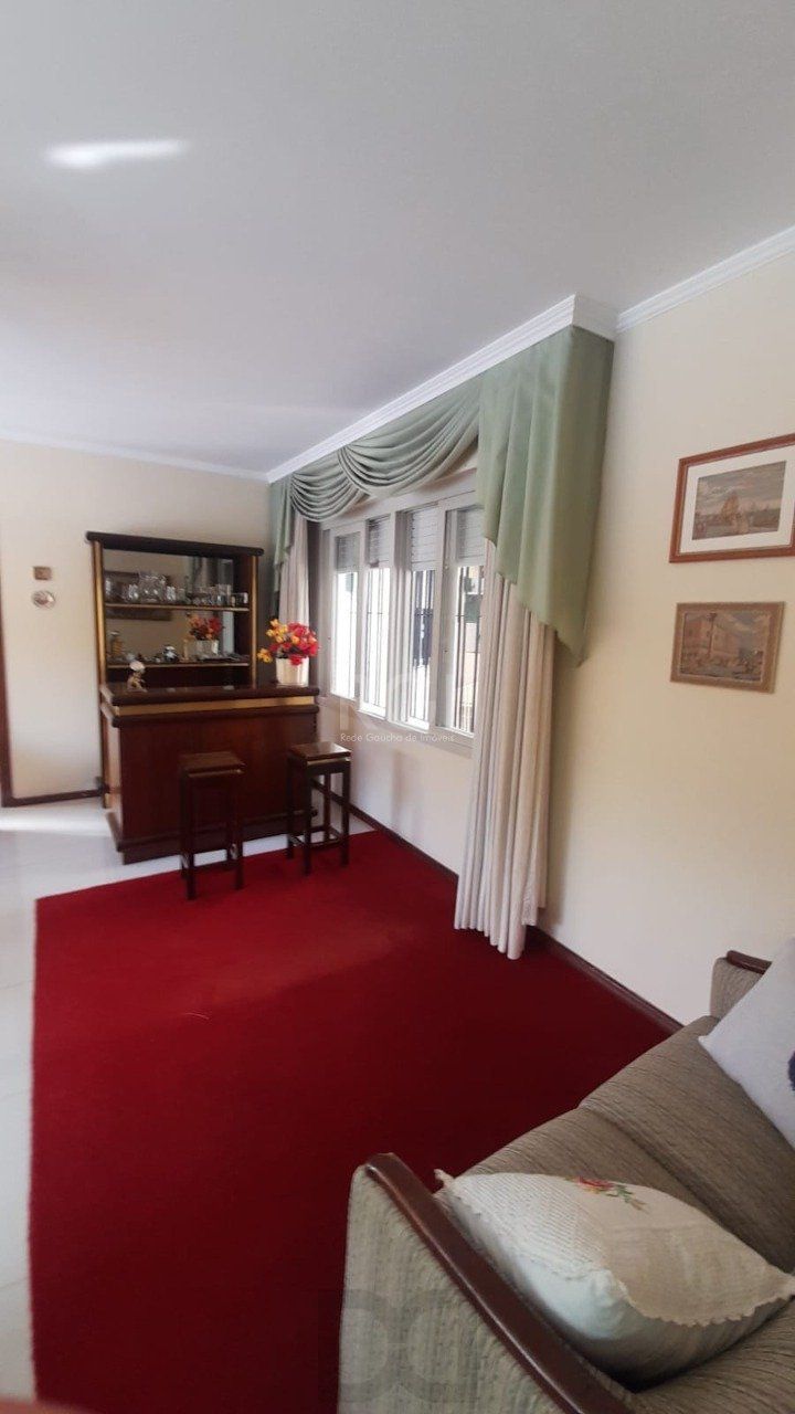 Casa para Venda - 250m², 3 dormitórios, sendo 1 suites, 3 vagas - Chácara das Pedras — foto 6