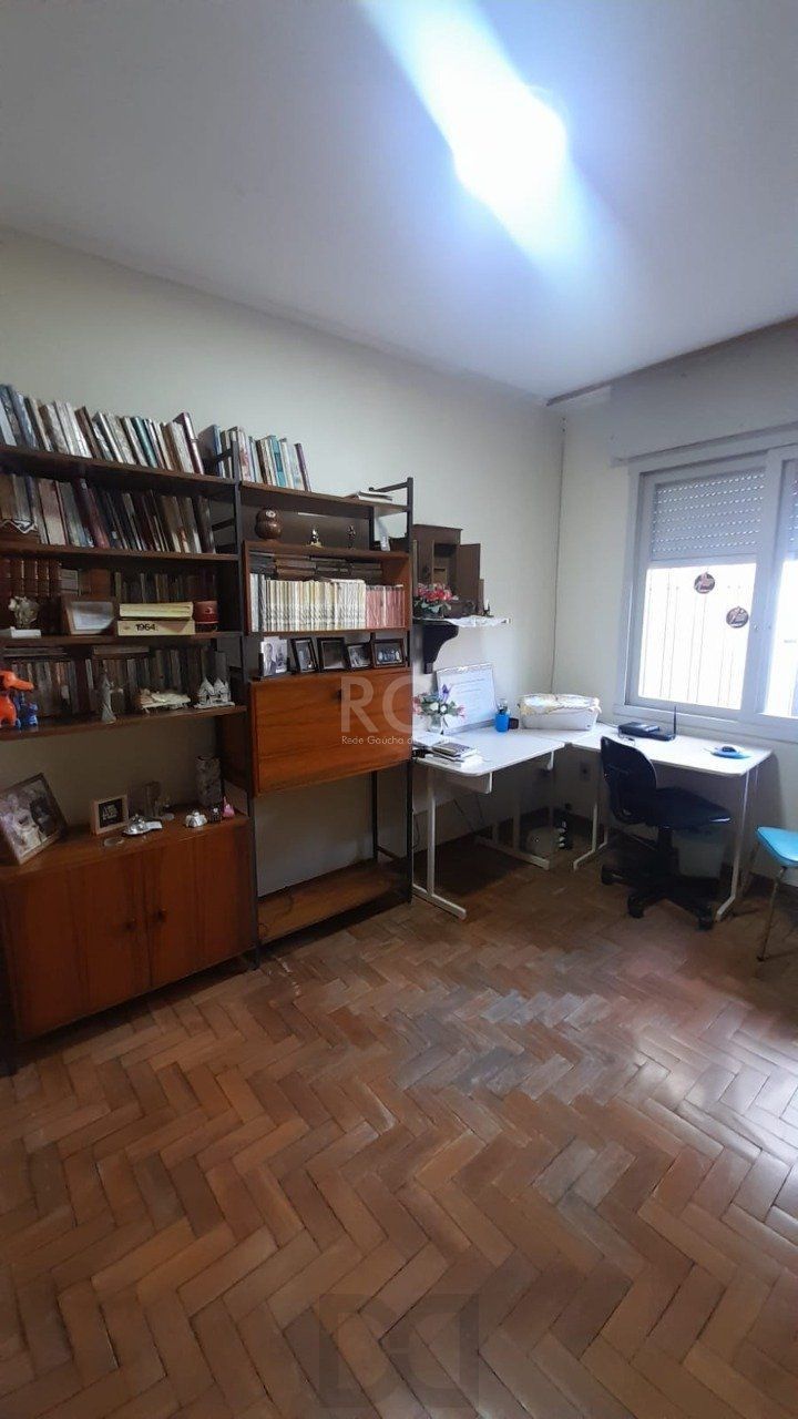 Casa para Venda - 250m², 3 dormitórios, sendo 1 suites, 3 vagas - Chácara das Pedras — foto 22
