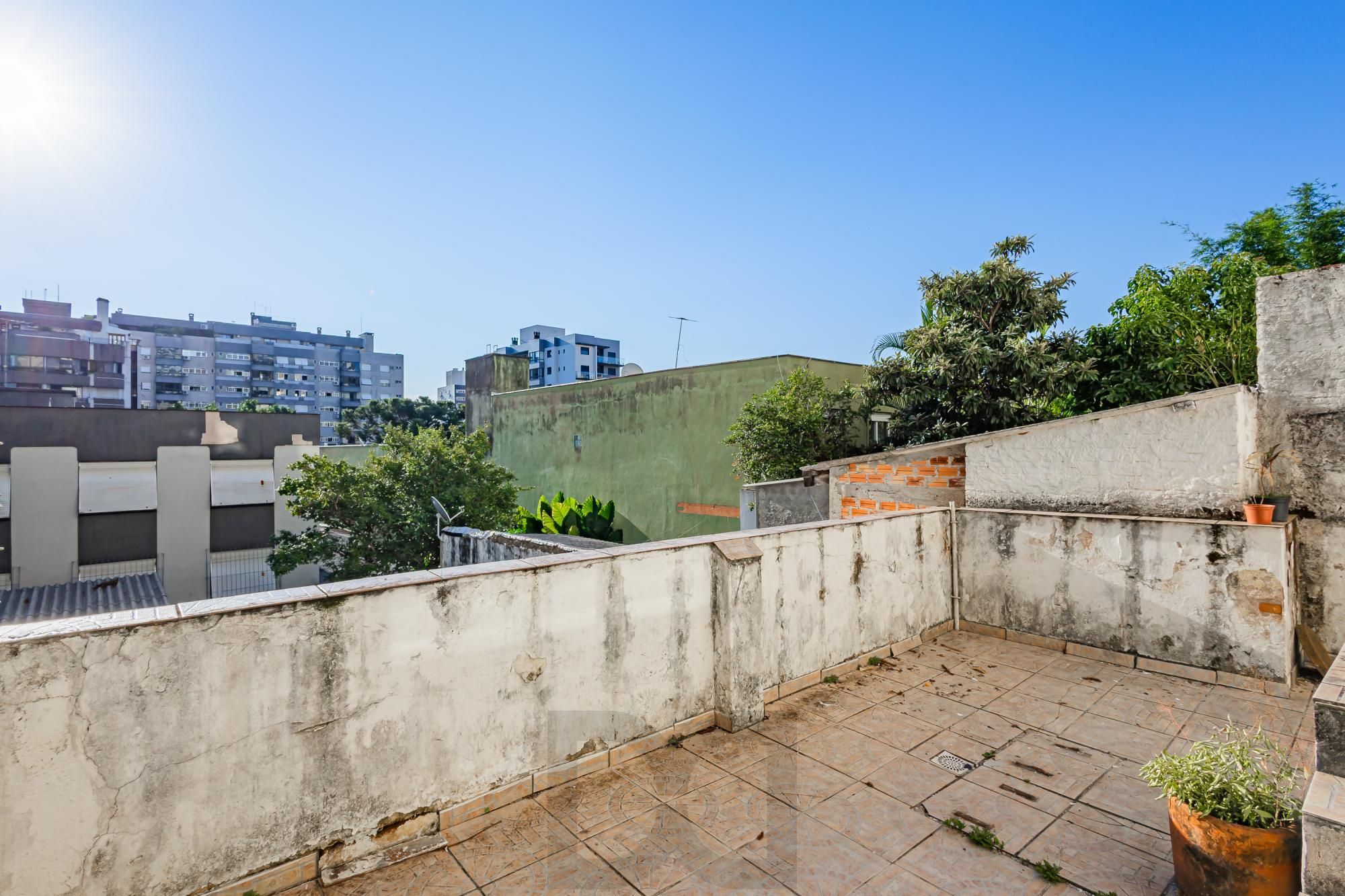 Apartamento de 2 Quartos com pátio no bairro Petrópolis — foto 9