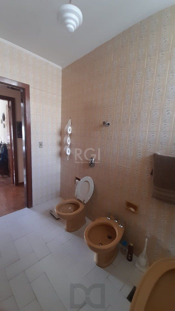 Casa para Venda - 250m², 3 dormitórios, sendo 1 suites, 3 vagas - Chácara das Pedras — foto 27