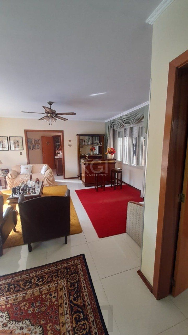 Casa para Venda - 250m², 3 dormitórios, sendo 1 suites, 3 vagas - Chácara das Pedras — foto 12