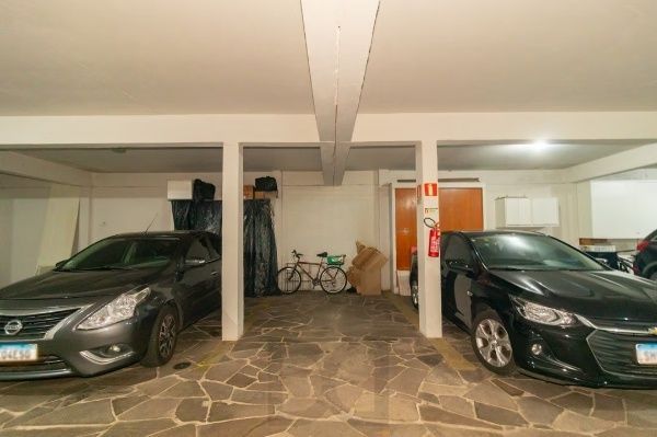 Apartamento com 2 quartos e 84m² no bairro Santo Antônio em Porto Alegre — foto 17