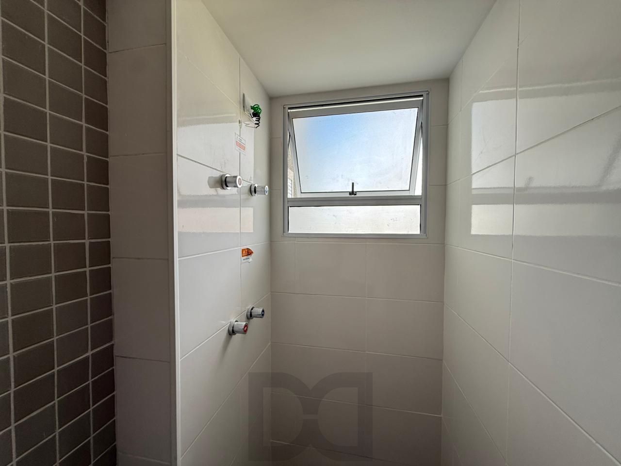 Apartamento com sacada e churrasqueira no bairro Jardim Planalto!! — foto 11