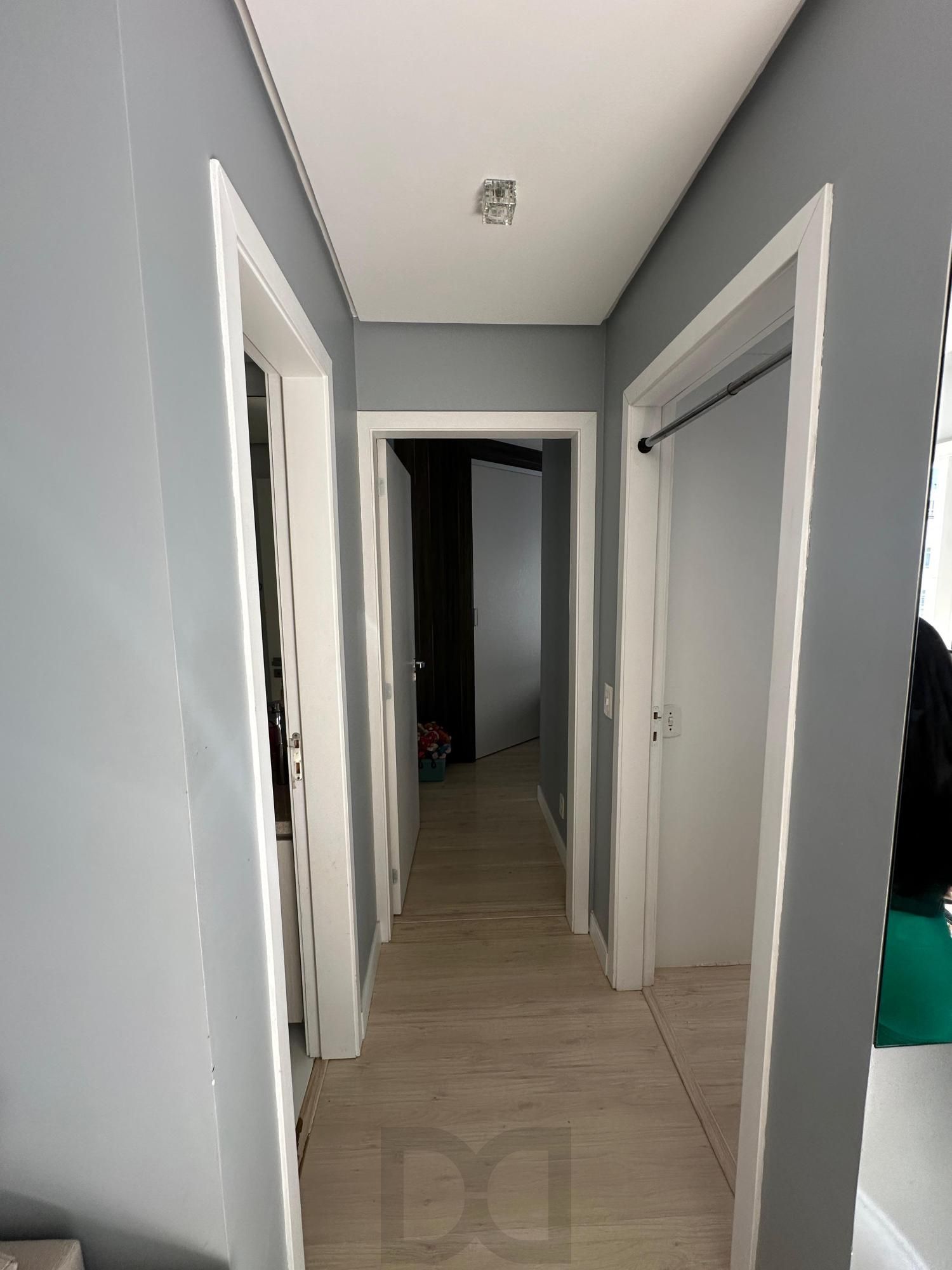 Apartamento Semimobiliado à Venda no Bairro Passo da Areia- Res. Saint Raphael — foto 7