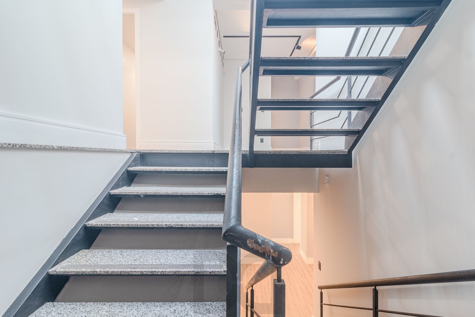 🏢 PRÉDIO COMERCIAL À VENDA | LOCALIZAÇÃO ESTRATÉGICA EM PORTO ALEGRE — foto 26