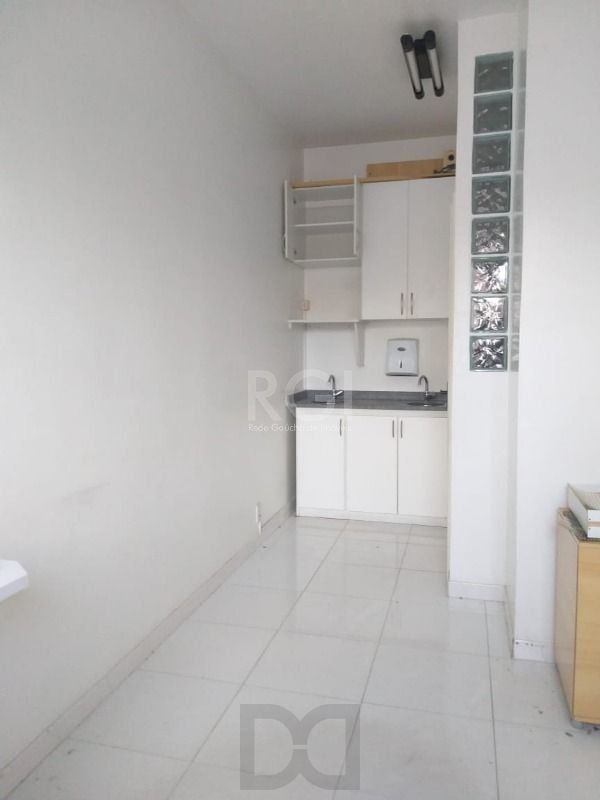 MÁFFER IMÓVEIS ALUGA Sala Comercial na Av. Cristóvão Colombo – Próxima à Félix da Cunha- 32.71m² — foto 12