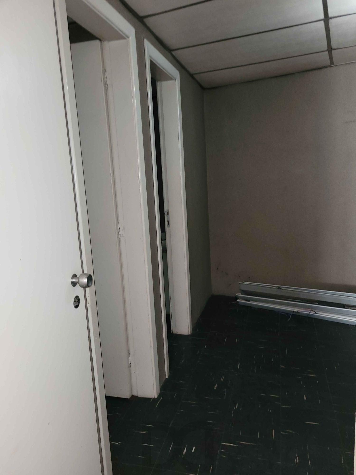 🏢 Conjunto de Salas Comerciais na barros cassal esquina Farrapos — foto 18