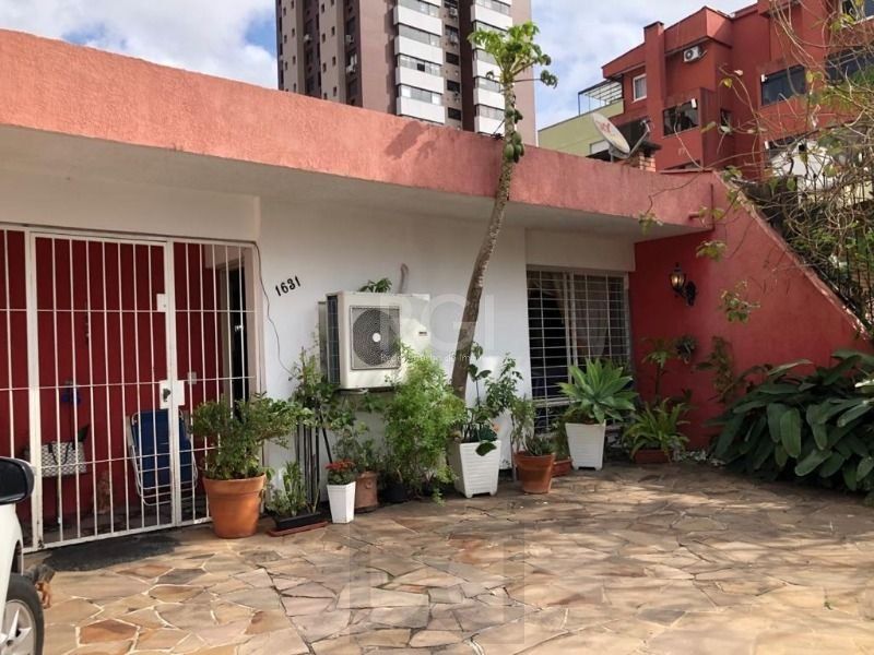 Casa para Venda - 200m², 3 dormitórios, sendo 1 suites, 2 vagas - Chácara das Pedras — foto 2