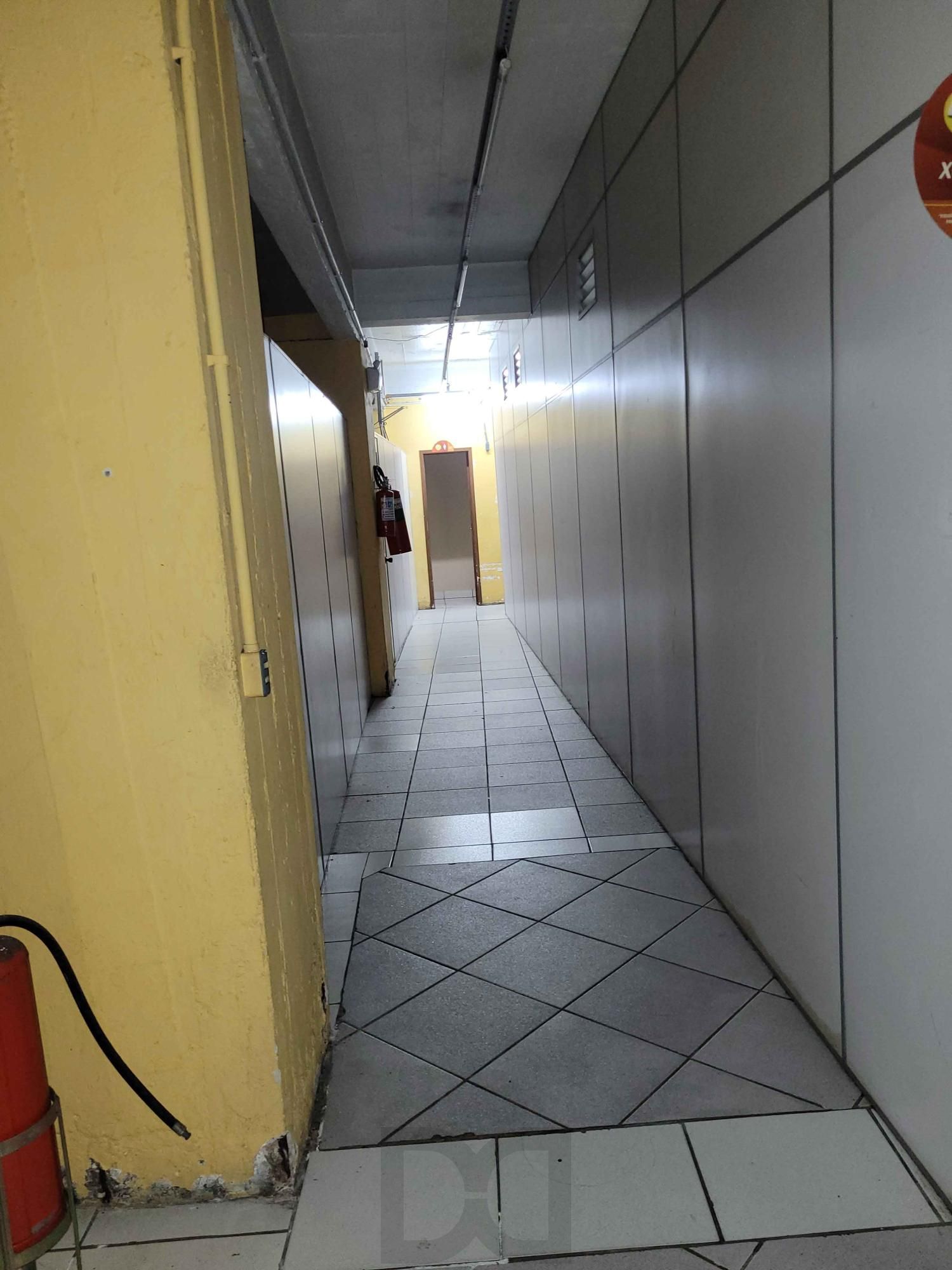 🏙️ Loja térrea para locação na Avenida Farrapos com vaga de estacionamento! — foto 24