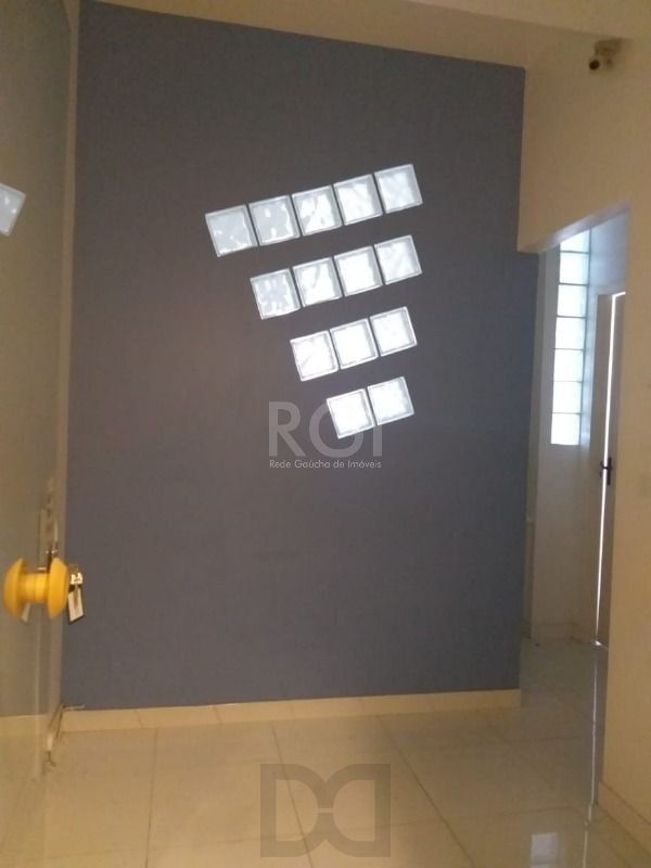 MÁFFER IMÓVEIS ALUGA Sala Comercial na Av. Cristóvão Colombo – Próxima à Félix da Cunha- 32.71m² — foto 8