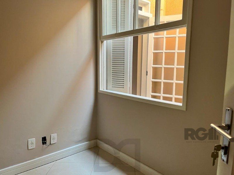 Apartamento para Venda - 57.4m², 2 dormitórios, Petrópolis — foto 3