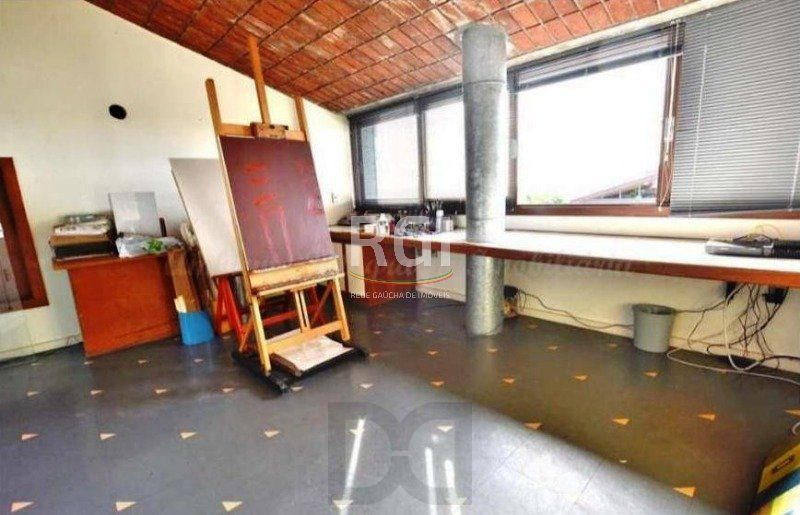 Casa para Venda - 276m², 3 dormitórios, sendo 1 suites, 5 vagas - Medianeira — foto 17
