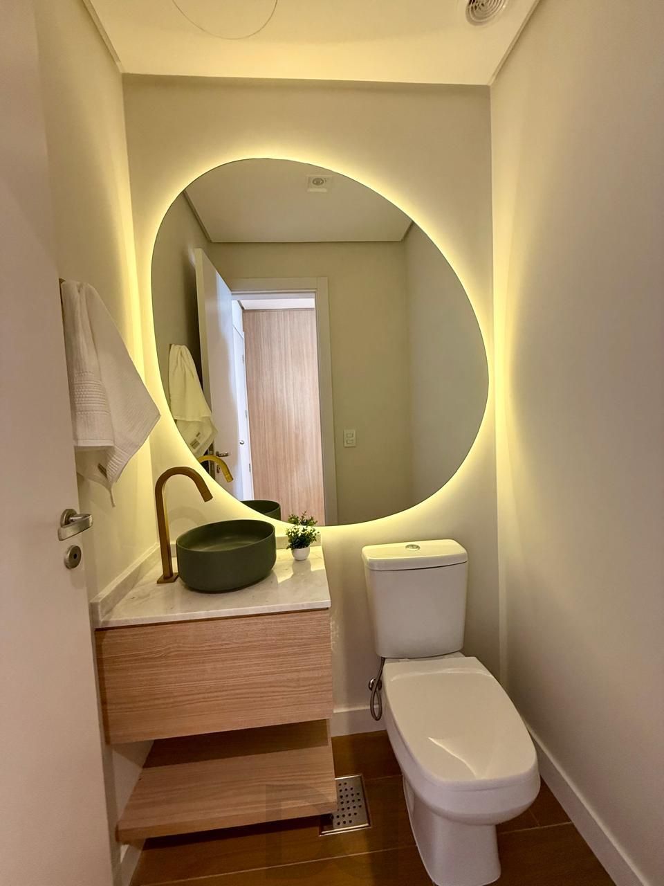 🏆 APARTAMENTO FINAMENTE DECORADO NO CORAÇÃO DO MONT SERRAT — foto 8