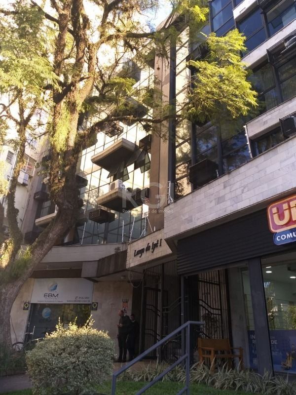 MÁFFER IMÓVEIS ALUGA Sala Comercial na Av. Cristóvão Colombo – Próxima à Félix da Cunha- 32.71m² — foto 1