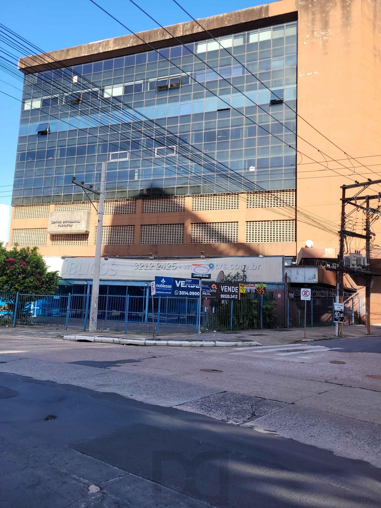🏙️ Loja térrea para locação na Avenida Farrapos com vaga de estacionamento! — foto 1