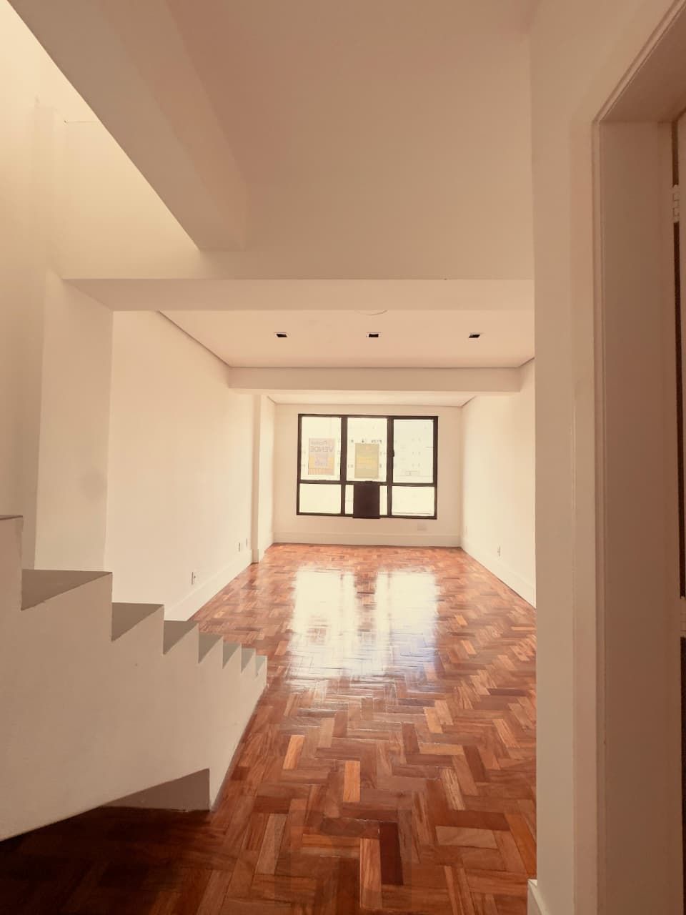 🏢✨EXCELENTE SALA COMERCIAL REFORMADA COM TERRAÇO – MONT SERRRAT | PORTO ALEGRE — foto 4