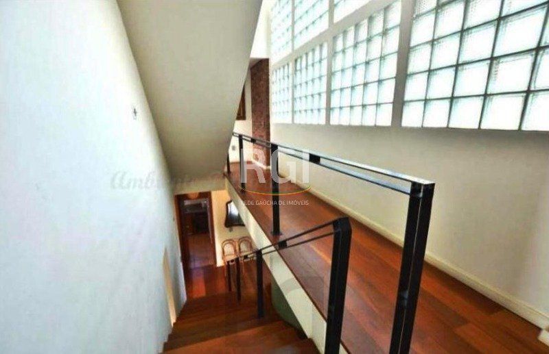 Casa para Venda - 276m², 3 dormitórios, sendo 1 suites, 5 vagas - Medianeira — foto 8