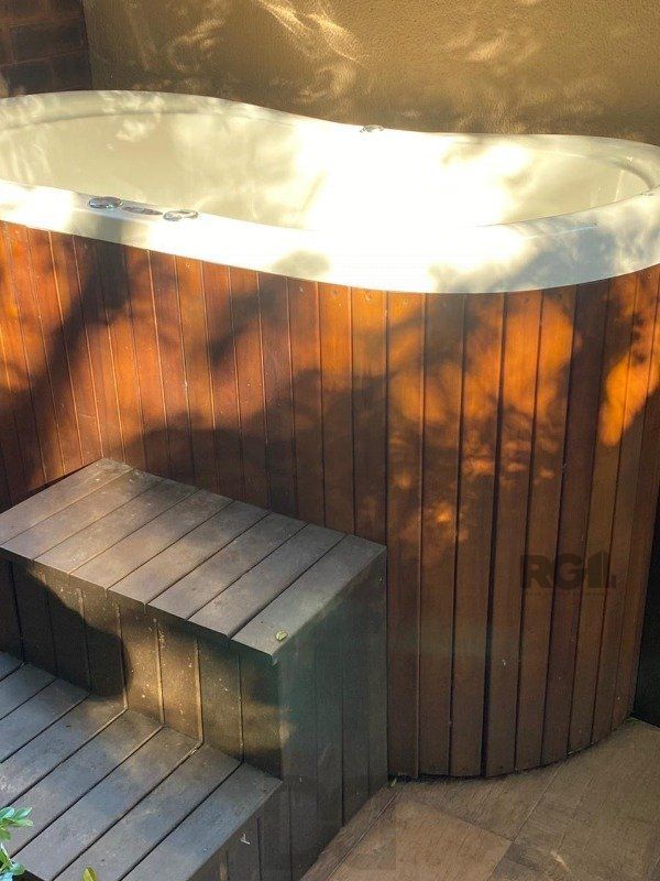 Casa em Condomínio para Comprar no bairro Pedra Redonda com 4 suítes — foto 9