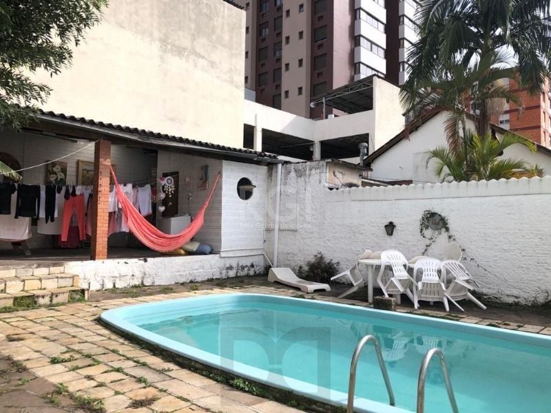 Casa para Venda - 200m², 3 dormitórios, sendo 1 suites, 2 vagas - Chácara das Pedras — foto 9
