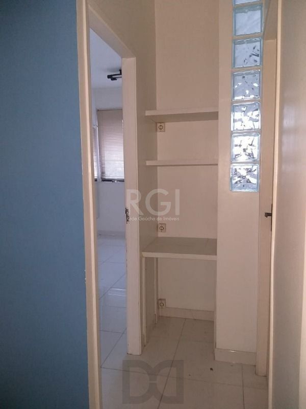 MÁFFER IMÓVEIS ALUGA Sala Comercial na Av. Cristóvão Colombo – Próxima à Félix da Cunha- 32.71m² — foto 9