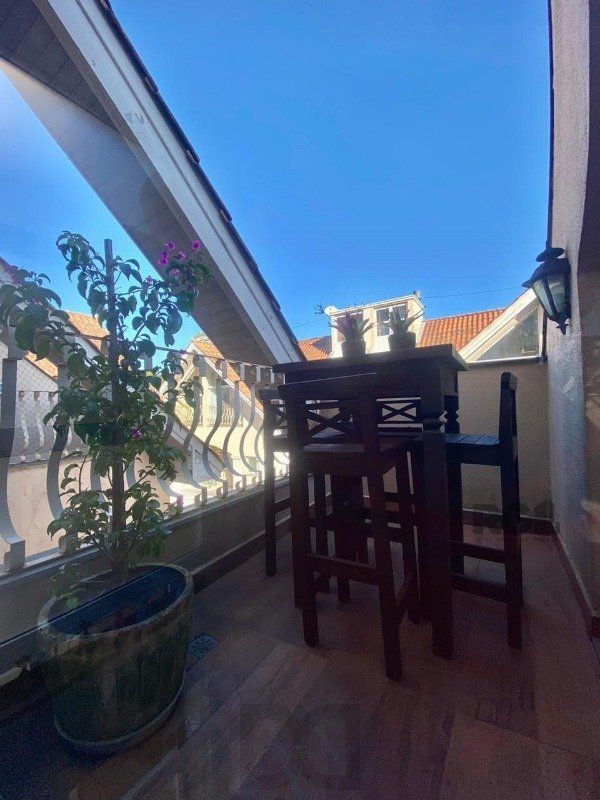 Casa em Condomínio para Comprar no bairro Pedra Redonda com 4 suítes — foto 7