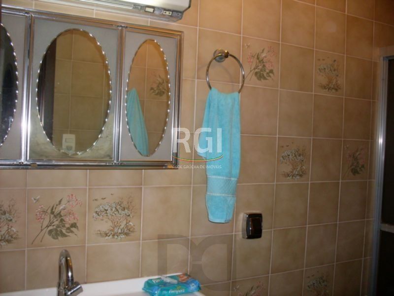 Casa para Venda - 200m², 4 dormitórios, sendo 1 suites, 4 vagas - Jardim Lindóia — foto 7