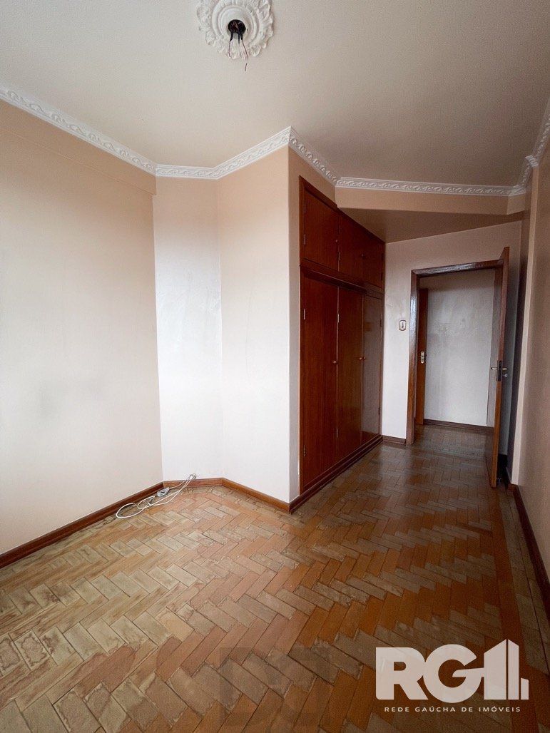 303m2 Apartamento com 5 dormitórios no centro da capital. — foto 20