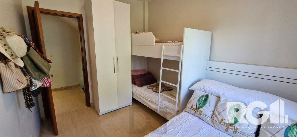 Sobrado com três dormitórios no Condoínio Residência Jardim Verde Ipanema. — foto 25