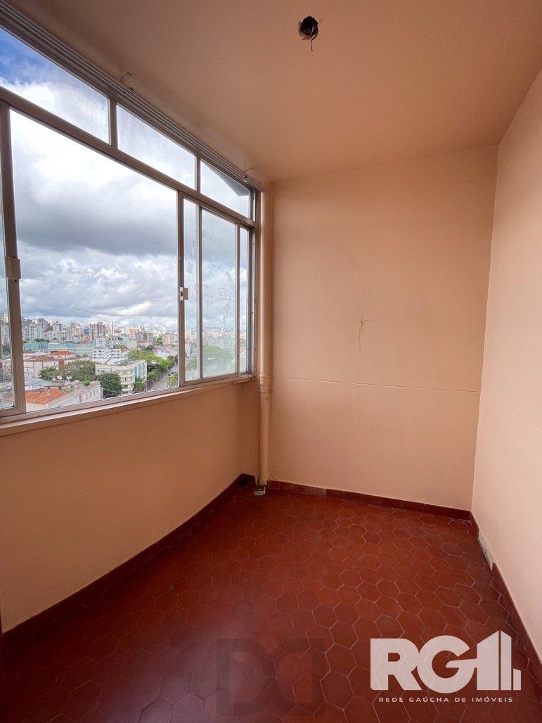 303m2 Apartamento com 5 dormitórios no centro da capital. — foto 15