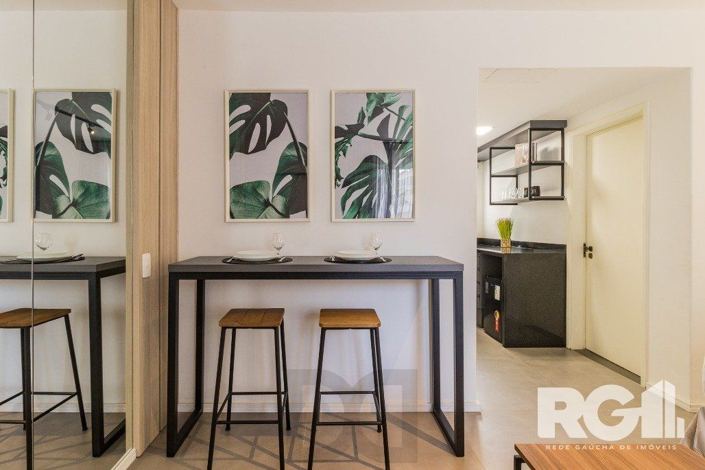 Studio localizado no Centro Histórico de Porto Alegre, uma das ruas mais charmosas e antigas de Porto Alegre. — foto 4