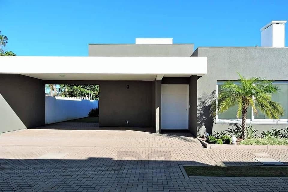 Exclusiva Casa Térrea com 3 Suítes em Condomínio Privativo no Bairro Guarujá — foto 2