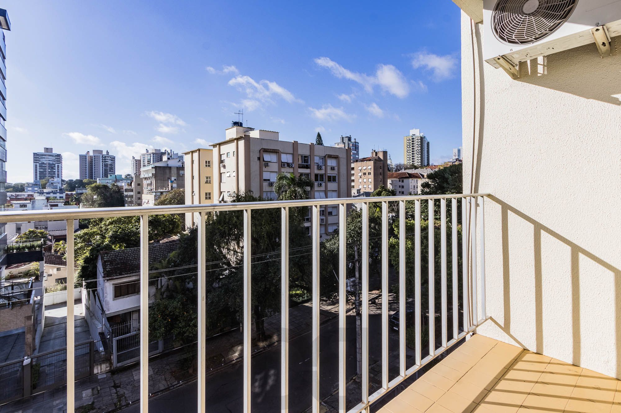 Oportunidade única: Apartamento com dois dormitórios e vaga de garagem à venda no coração do Bairro Higienópolis! — foto 8