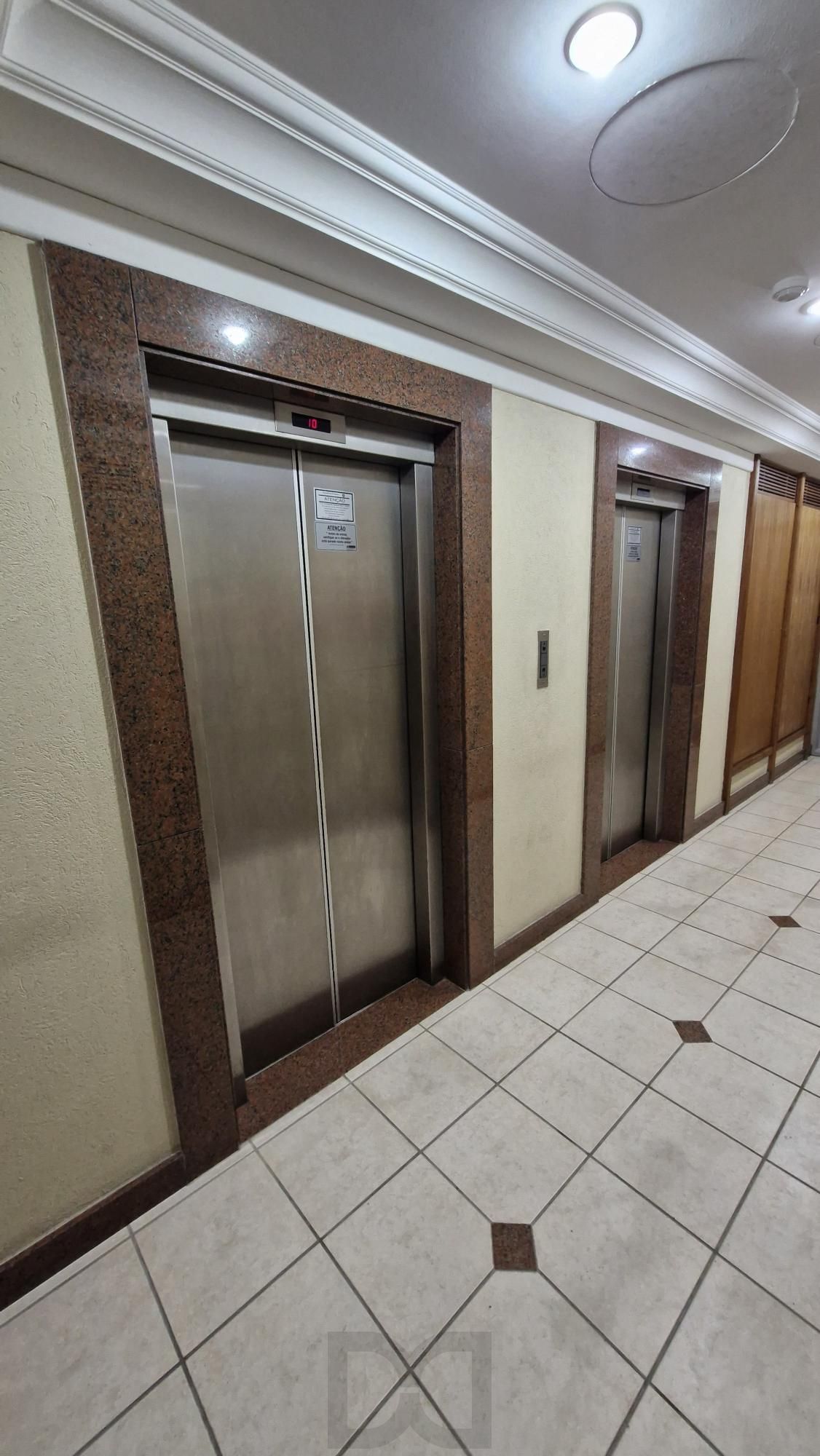 Sala Comercial próxima a Carlos Gomes — foto 17