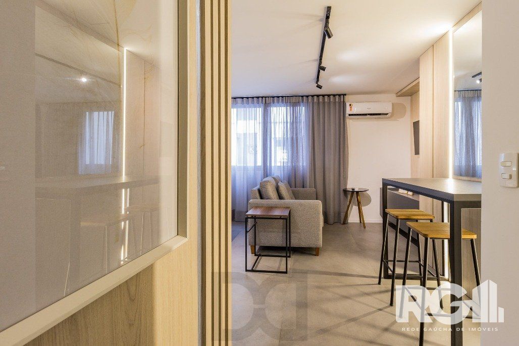 Imóvel em excelente localização no Centro de Porto Alegre, sendo uma opção ideal de moradia ou para investimento. Um novo conceito de viver. — foto 15