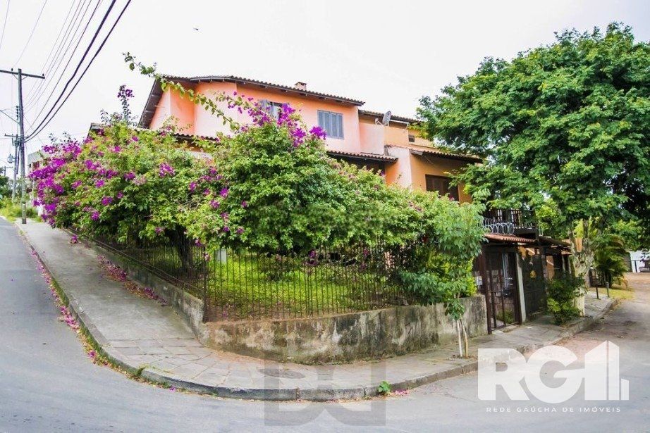 Linda Casa com cinco dormitórios na Vila Nova — foto 2