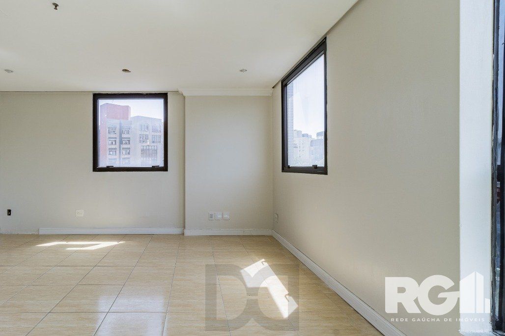 Sala Comercial na Av. Goethe - Porto Alegre com Garagem — foto 6