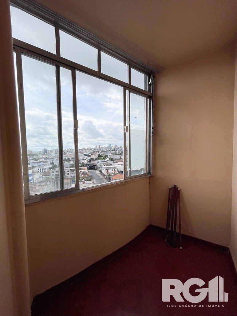 303m2 Apartamento com 5 dormitórios no centro da capital. — foto 18
