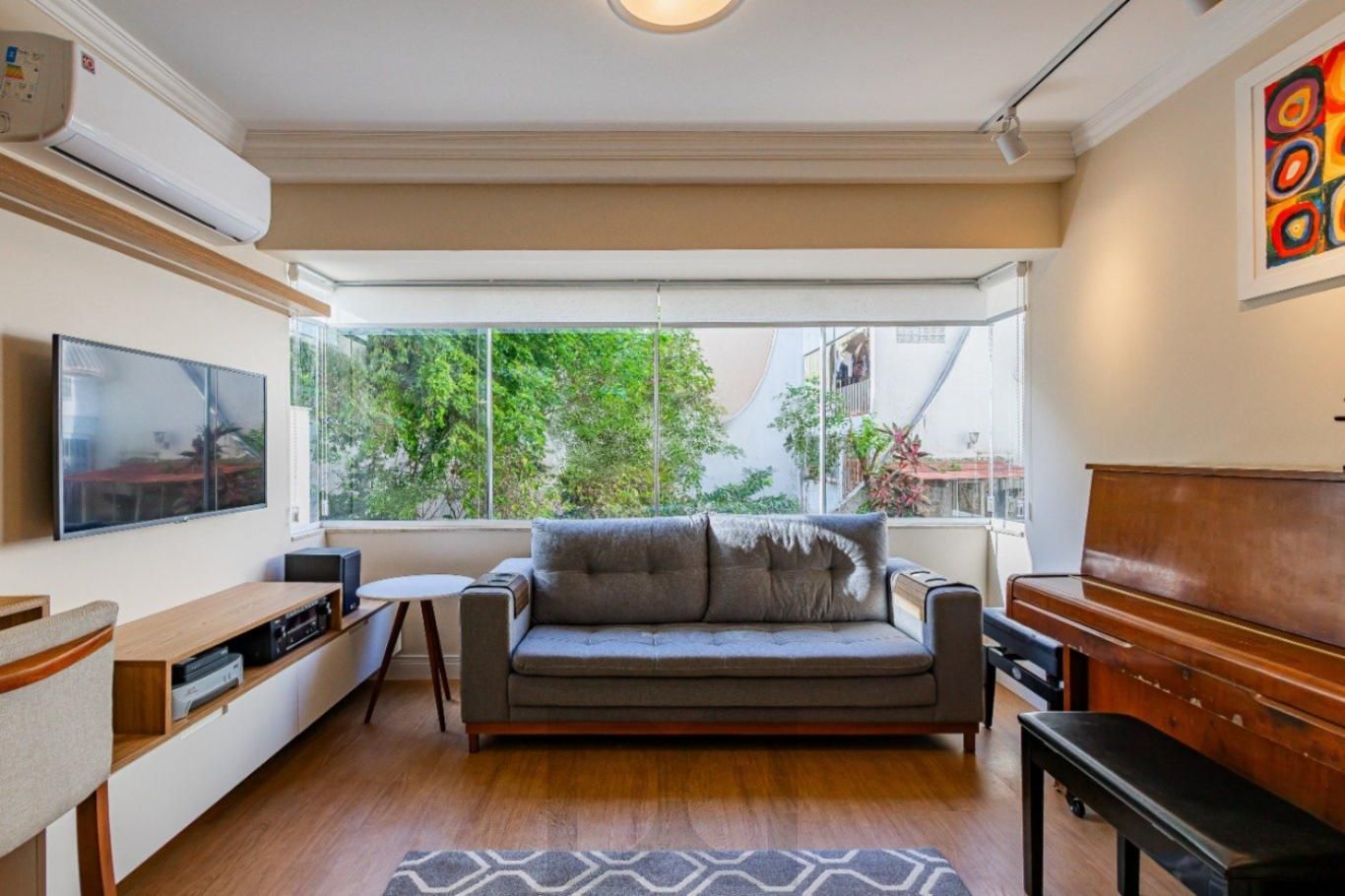 Apartamento 1 dormitório à venda no Menino Deus — foto 1