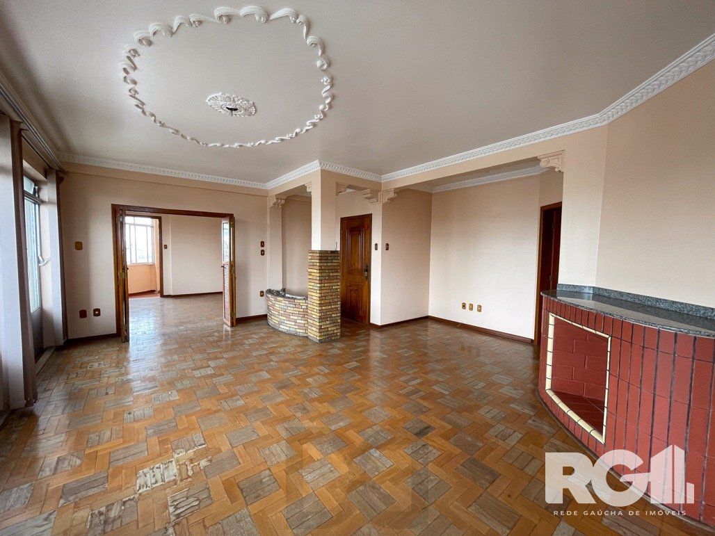 303m2 Apartamento com 5 dormitórios no centro da capital. — foto 1